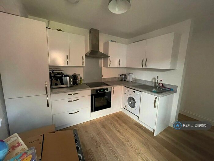 2 Bedroom Terraced House To Rent In Middle Street, Southampton, SO14