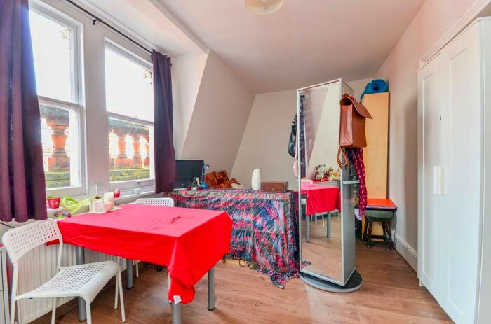 Studio To Rent In Electric Avenue, Brixton, London, SW9