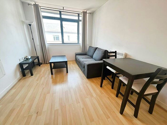 1 Bedroom Flat To Rent In Butcher Street, Leeds, West Yorkshire, LS11