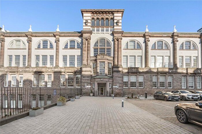 3 Bedroom Apartment For Sale In Flat, Viewforth, Bruntsfield, Edinburgh, EH10
