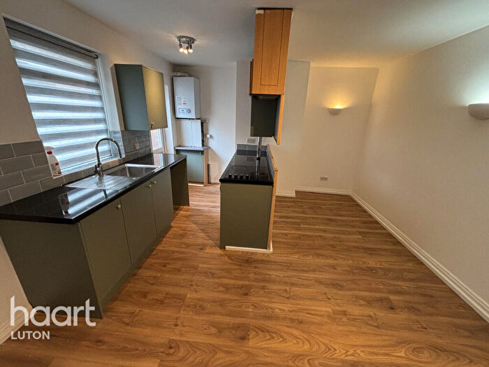 2 Bedroom Apartment To Rent In Cardiff Road, Luton, LU1