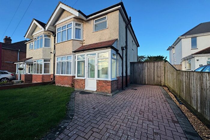3 Bedroom Semi-Detached House To Rent In Cherry Walk, Shirley, Southampton, SO15