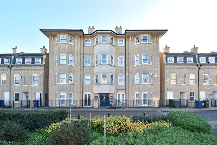 1 Bedroom Apartment To Rent In St. Matthews Gardens, Cambridge, CB1
