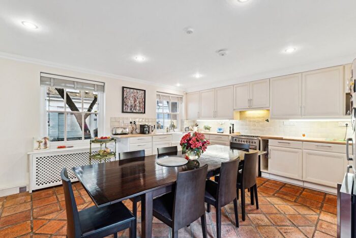 4 Bedroom Terraced House To Rent In Ansdell Terrace, High Street Kensington, W8