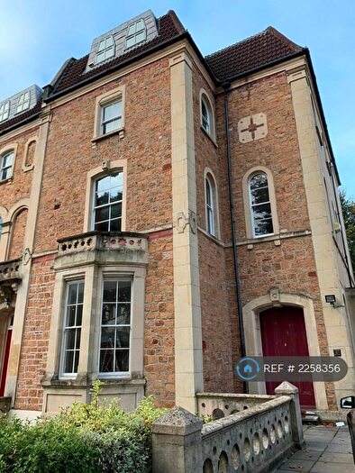 2 Bedroom Flat To Rent In Oakfield Mansions, Bristol, BS8