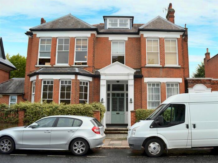 1 Bedroom Flat To Rent In Sandycombe Road, Kew, Richmond, TW9