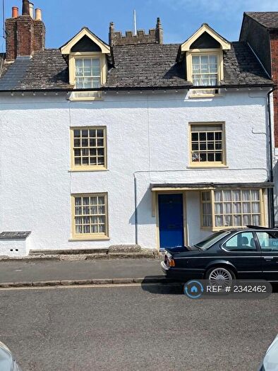 1 Bedroom Flat To Rent In High St, Highworth, Swindon, SN6