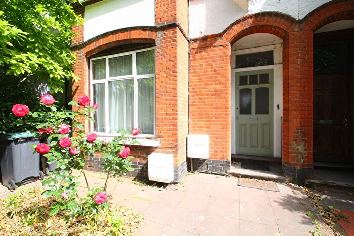 1 Bedroom Flat To Rent In Station Road, Alexandra Palace, N22
