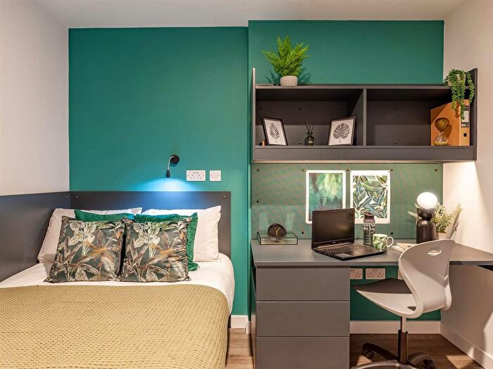 1 Bedroom Flat To Rent In Whitelock Street, Leeds, LS7