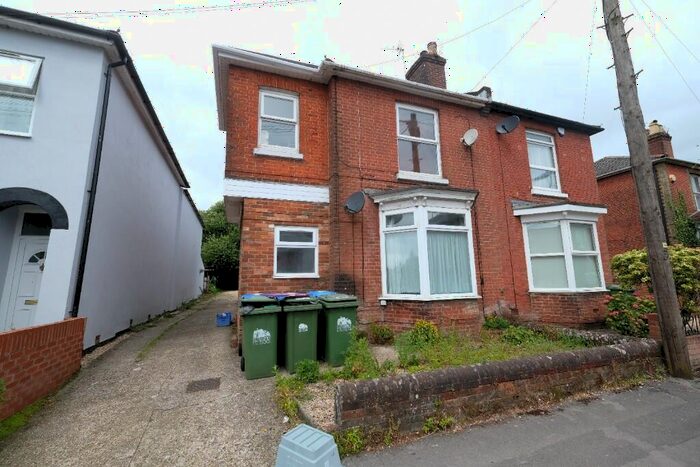 1 Bedroom Flat To Rent In Cambridge Road, Southampton, SO14