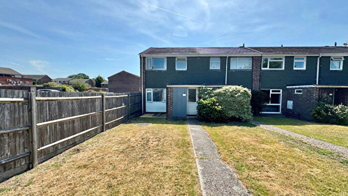 3 Bedroom End Of Terrace House For Sale In Browning Close, Thatcham, RG18