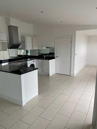 4 Bedroom Maisonette To Rent In Ayton Drive, Portland, DT5