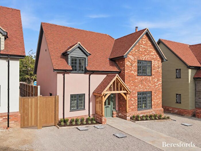 4 Bedroom Detached House For Sale In Wigley Bush Lane, South Weald, CM14