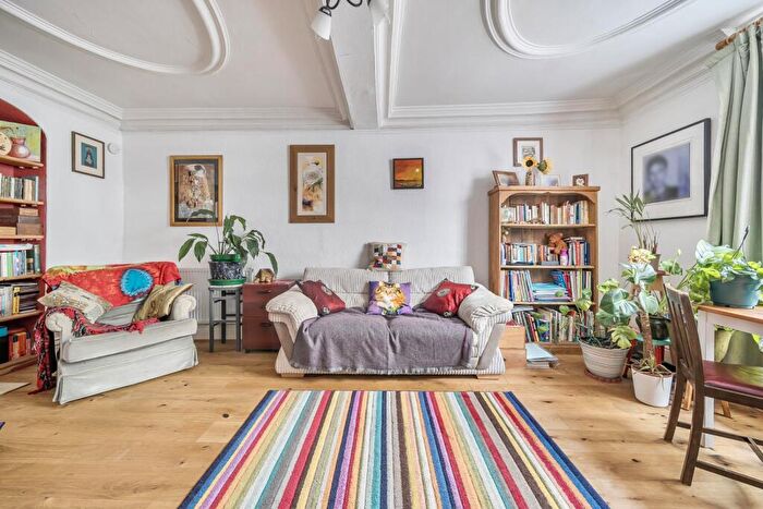 1 Bedroom Flat For Sale In St. Peter Street, Tiverton, Devon, EX16