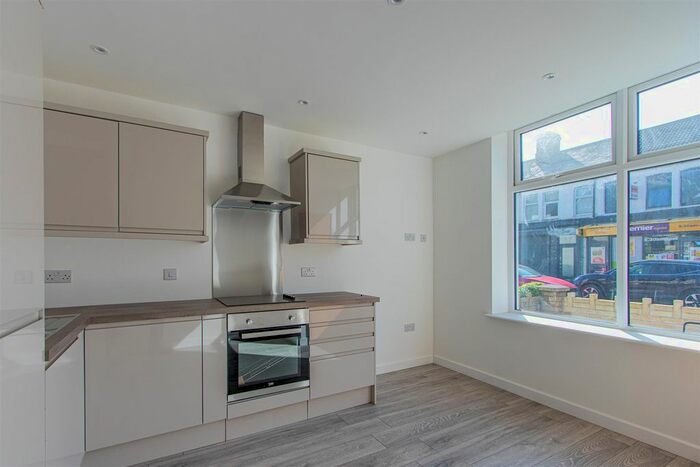 1 Bedroom Flat To Rent In Clive Road, Canton, CF5