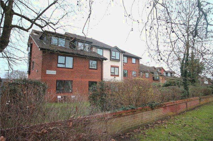 Studio To Rent In Gresham Road, Staines-Upon-Thames, Surrey, TW18