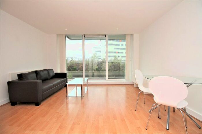 1 Bedroom Flat To Rent In Fathom Court, Basin Approach, Gallions Reach, E16