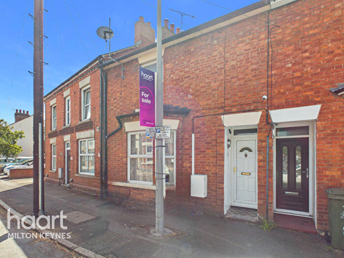 3 Bedroom Terraced House For Sale In Church Street, Milton Keynes, MK2