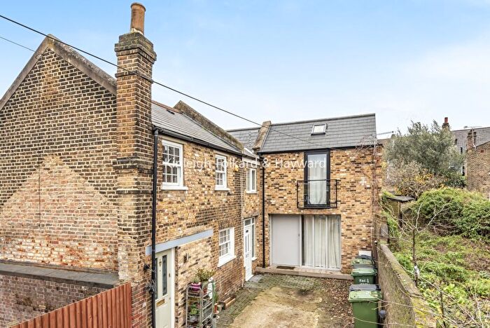 2 Bedroom Detached House To Rent In Theodore Road, Hither Green, London, SE13