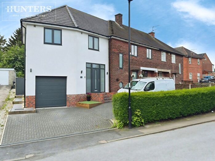 5 Bedroom Semi-Detached House For Sale In Mortomley Close, High Green, Sheffield, S35
