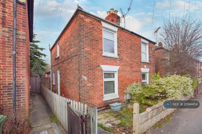3 Bedroom Semi-Detached House To Rent In Adelaide Road, Southampton, SO17