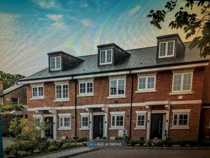 3 Bedroom Terraced House To Rent In High Street, Hampton Hill, Hampton, TW12