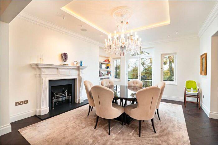 4 Bedroom Apartment For Sale In North Gate, Prince Albert Road, St John's Wood, London, NW8