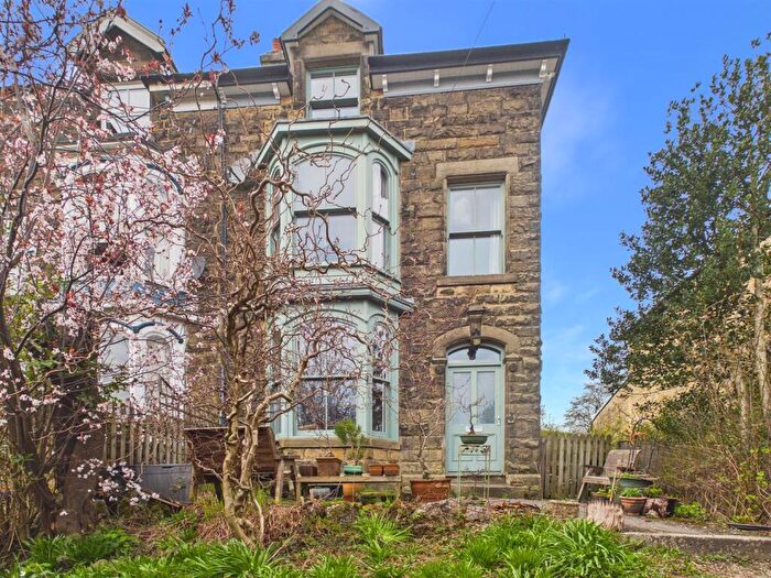 4 Bedroom End Of Terrace House For Sale In Corbar Road, Buxton, SK17