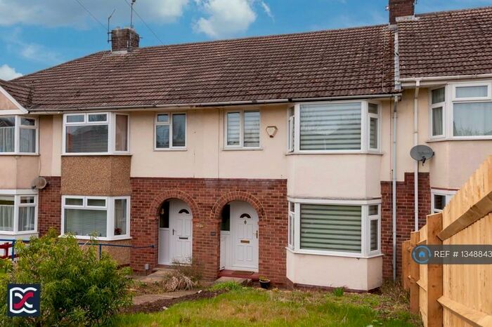 3 Bedroom Terraced House To Rent In Rothersthorpe Road, Northampton, NN4