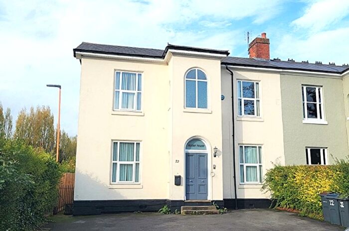 3 Bedroom Flat To Rent In Station Road, Sutton Coldfield, West Midlands, B73