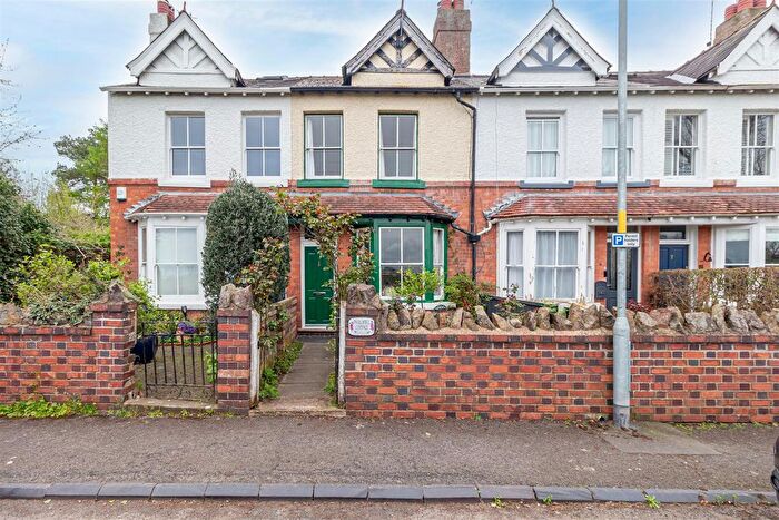 3 Bedroom Terraced House For Sale In Stephenson Road, Worcester, WR1