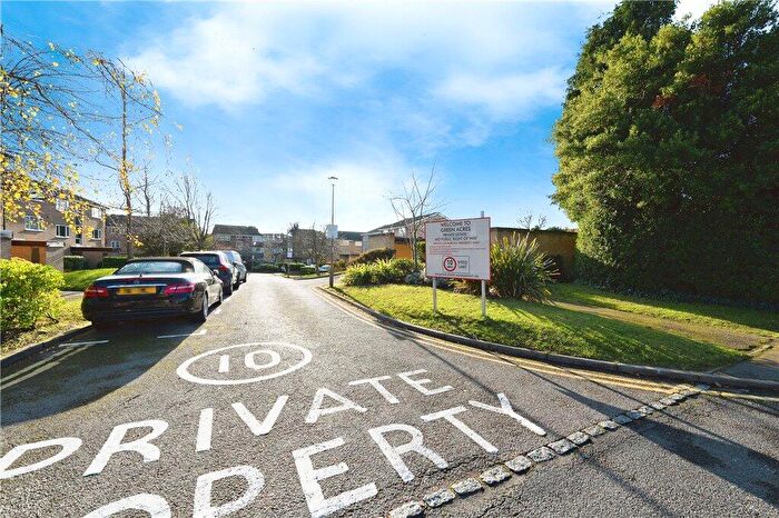 1 Bedroom Flat For Sale In Green Acres, Croydon, CR0