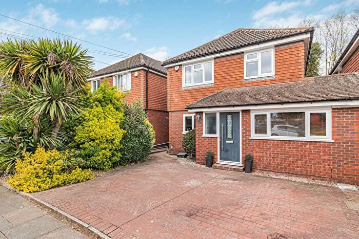 4 Bedroom Detached House For Sale In St. Margarets Avenue, Sidcup, DA15