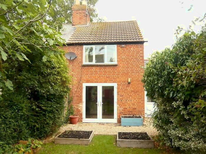 2 Bedroom Cottage To Rent In Cadels Row, Faringdon, SN7