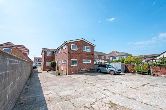 1 Bedroom Flat For Sale In Southwood Road, Hayling Island, PO11