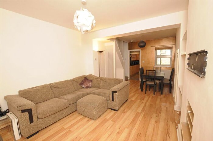 3 Bedroom Terraced House To Rent In Napier Street, Cambridge, CB1