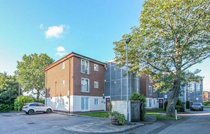 2 Bedroom Flat To Rent In Plumstead Road, London, SE18