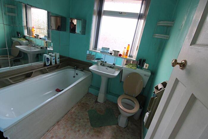 3 Bedroom End Of Terrace House For Sale In Great Cheetham Street East, Salford, Manchester, M7