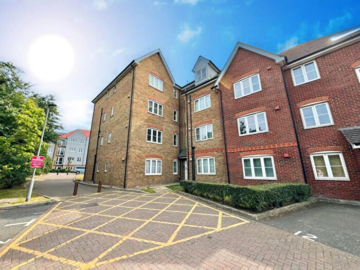 2 Bedroom Flat To Rent In Wherry Close, Margate, Kent, CT9