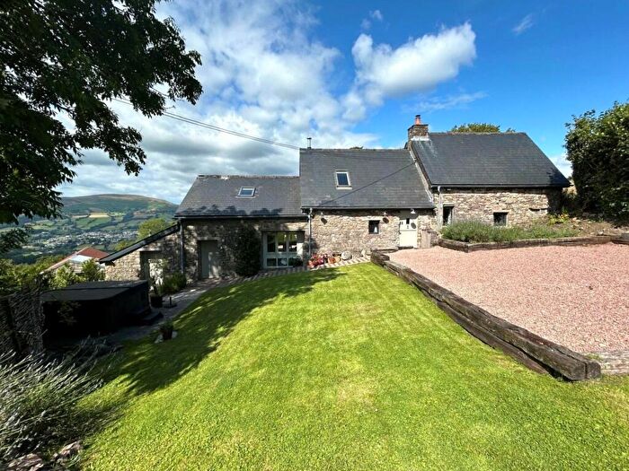 3 Bedroom Detached House For Sale In Hillside, Llangattock, Crickhowell, Powys, NP8