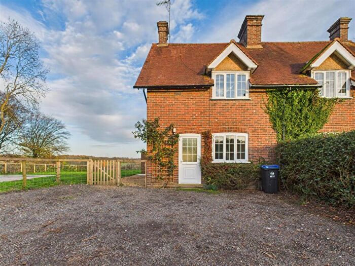 3 Bedroom House To Rent In Whitehall Lane, Hitchin, SG4