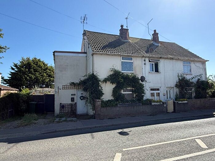 2 Bedroom Semi Detached House For Sale In Gordon Cottages, Scratby Road, Scratby, Great Yarmouth, Norfolk, NR29