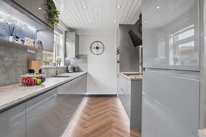 2 Bedroom End Of Terrace House For Sale In Greenwell Street, Fauldhouse, EH47