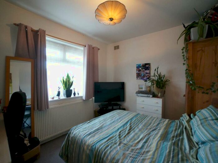 3 Bedroom House To Rent In Caernarfon Road, Bangor, Gwynedd, LL57