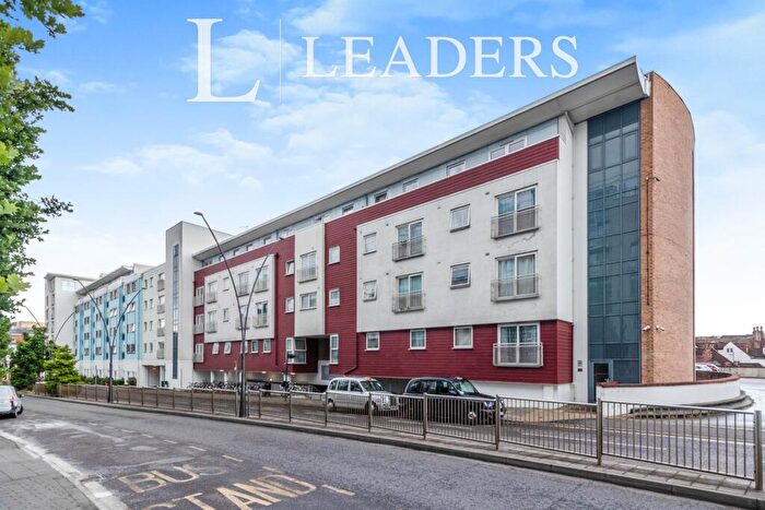 1 Bedroom Flat To Rent In Station Approach, Epsom, KT19