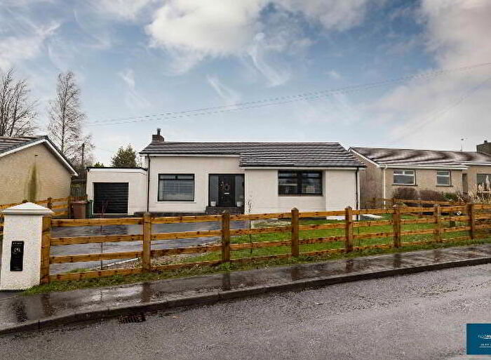 3 Bedroom Detached House With Garages For Sale In Castle Parade, Richhill, BT61