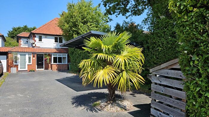 3 Bedroom Semi-Detached House For Sale In Station Road, Balsall Common, Coventry, CV7