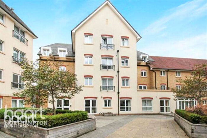 2 Bedroom Apartment To Rent In Broad Street, Northampton, NN1