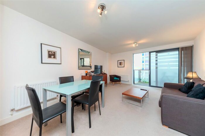 2 Bedroom Flat To Rent In Prichard House, London, SE11