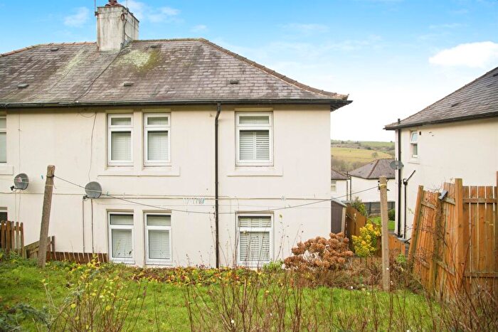 3 Bedroom Semi-Detached House For Sale In Banksville, Holmfirth, HD9